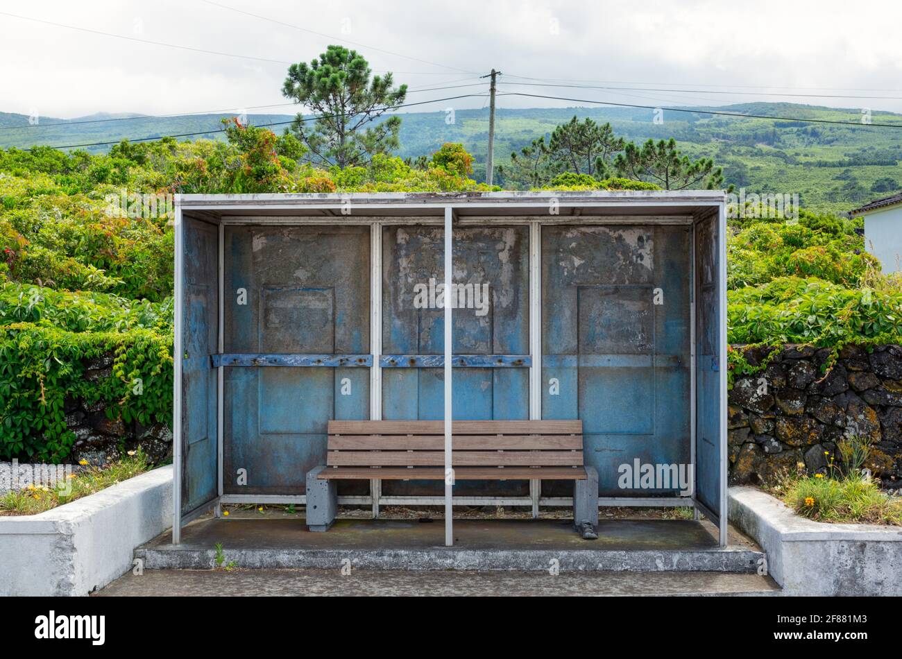 Bushaltestelle auf der Insel Pico, Azoren Stockfoto