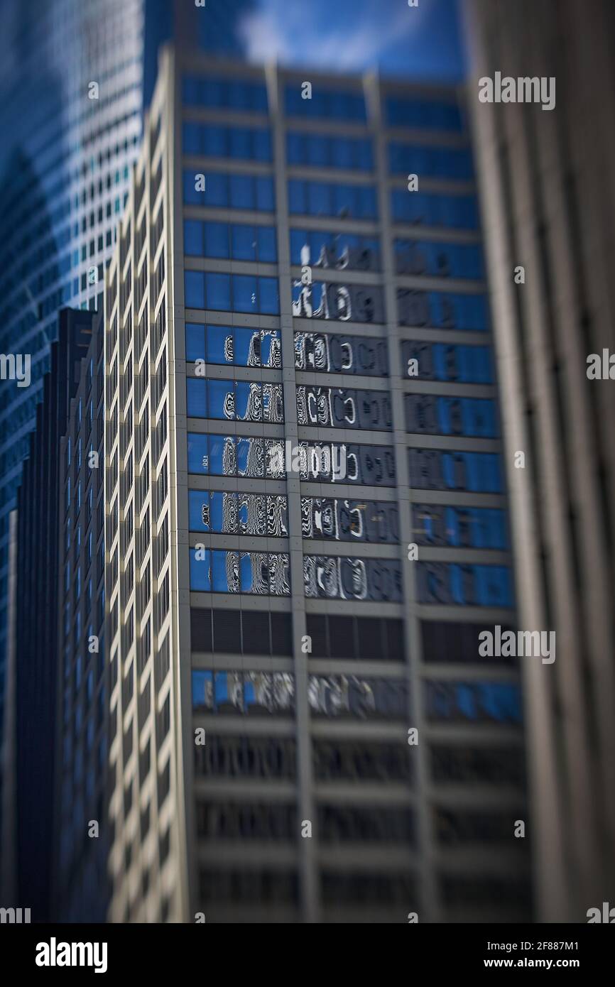 Lensbaby Bild der modernen Chicagoer Architektur in Farbe Stockfoto