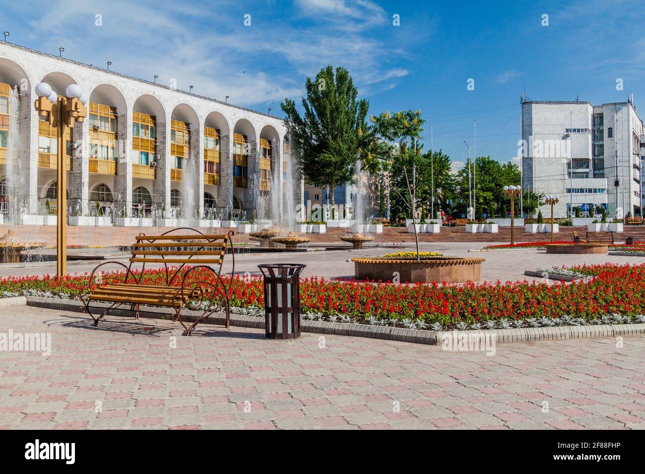 Blick auf den Platz Ala Too in Bischkek, der Hauptstadt Kirgisistans. Stockfoto