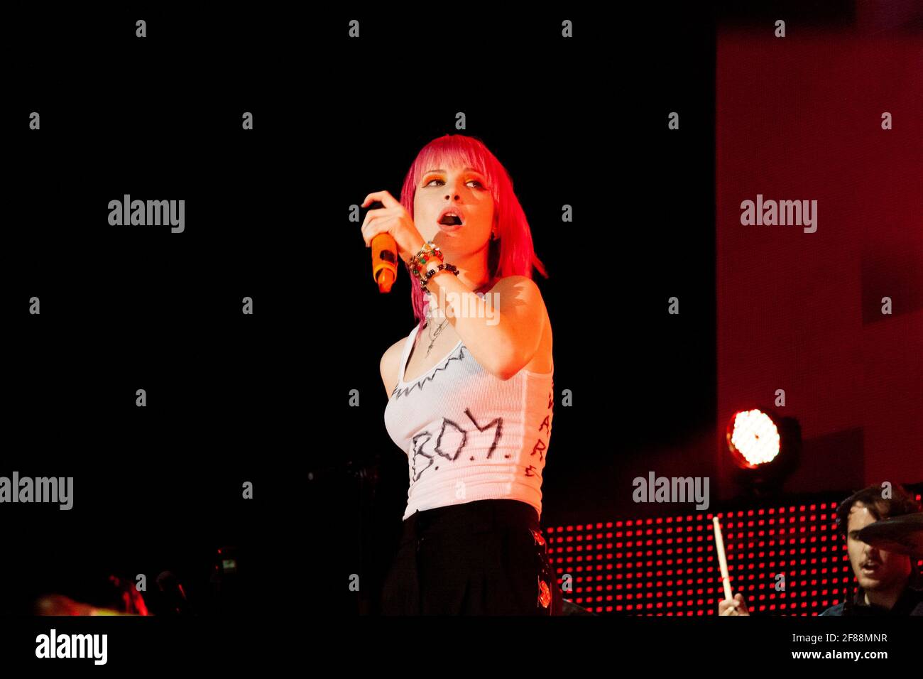 Paramore und Hayley Williams bei einem Konzert im LG Arena Birmingham 2010 Stockfoto