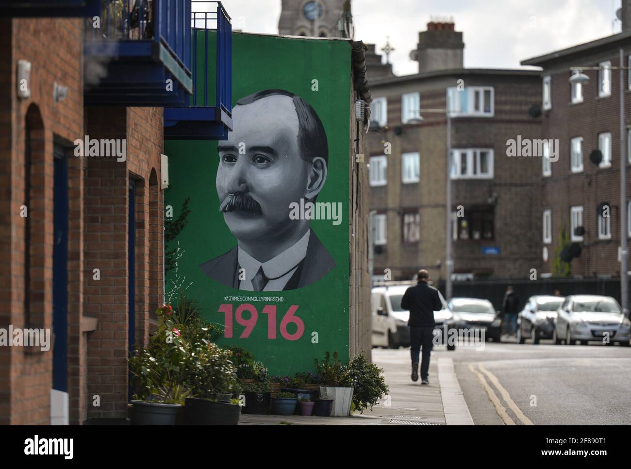 Ein Wandgemälde von James Connolly, das während der COVID-19-Sperre auf Stufe 5 in der irischen Gegend von Dublin gesehen wurde. Kredit: SOPA Images Limited/Alamy Live Nachrichten Stockfoto