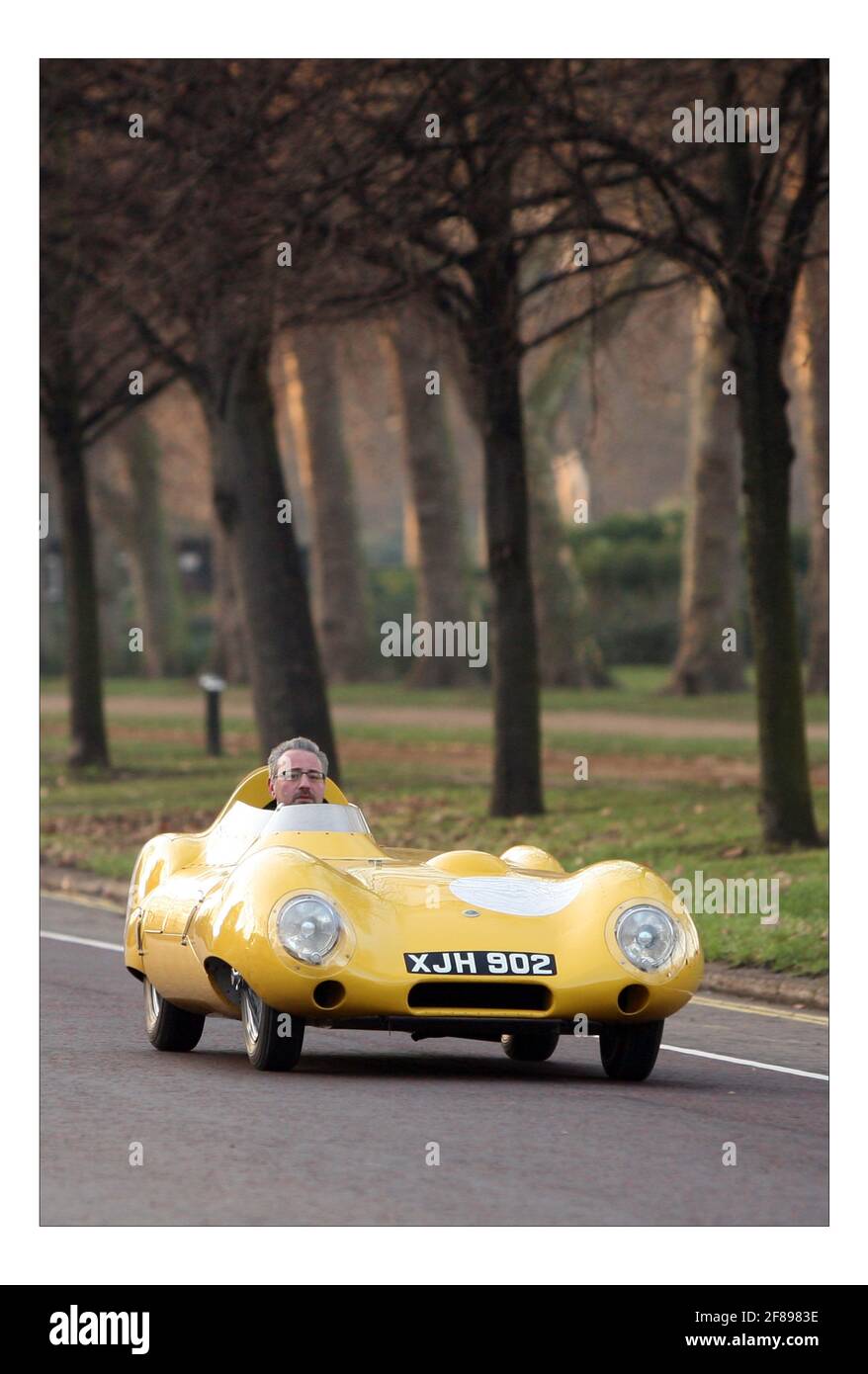 Graham Hills 1956 Lotus X1 gefahren durch West-London von Danny Cobbs wird bei einer Auktion von Coys verkauft. PIC David Sandison 2/1/2008 Stockfoto