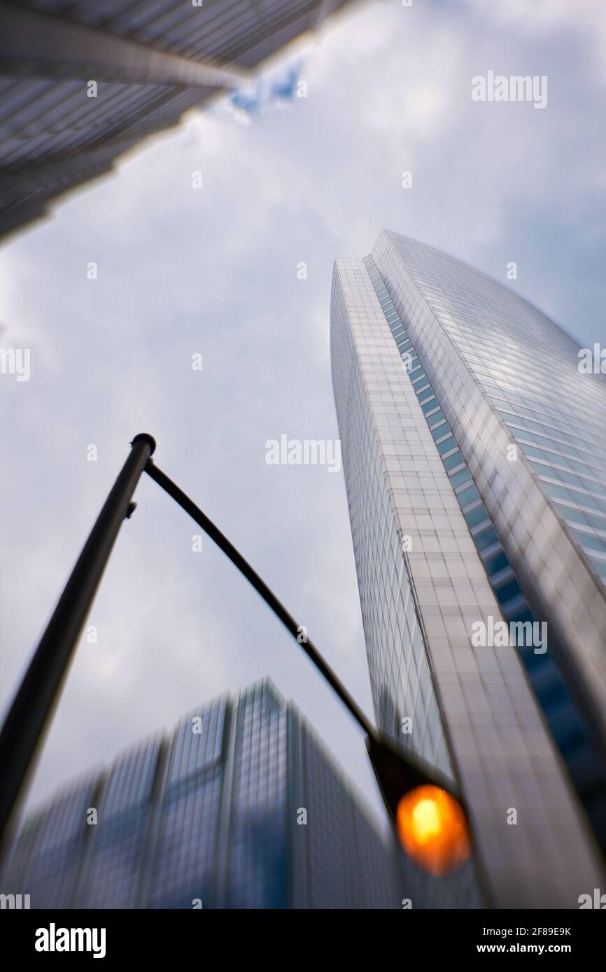 Lensbaby Bild der modernen Chicagoer Architektur in Farbe Stockfoto