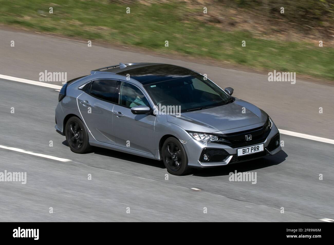 Honda Civic Exi-DTEC in Silber, 2019 ccm Diesel auf der Autobahn M6 in der Nähe von Preston in Lancashire, Großbritannien. Stockfoto