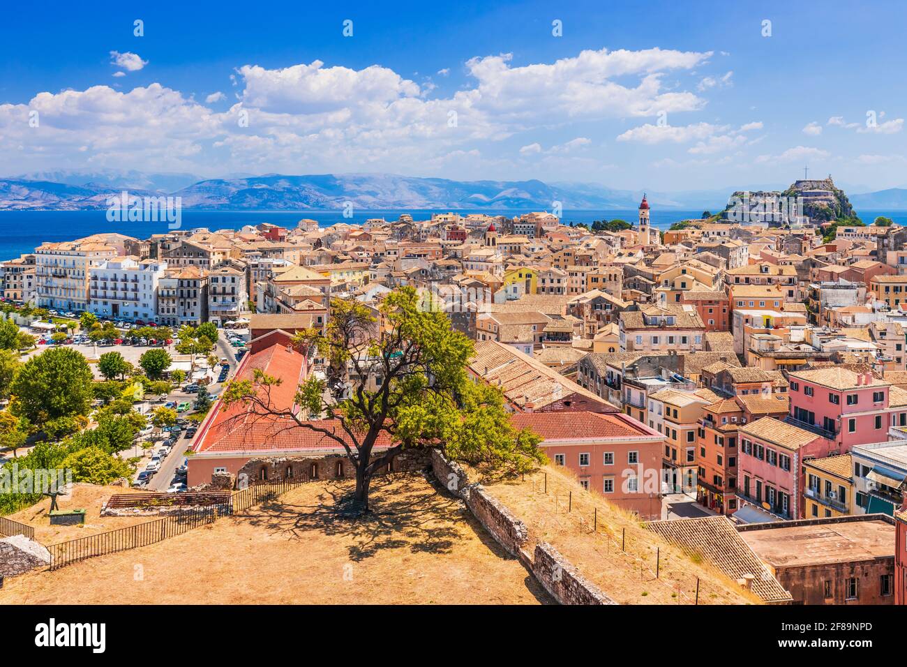 Korfu, Griechenland. Panoramablick auf die Altstadt von der Neuen Festung aus gesehen. Stockfoto