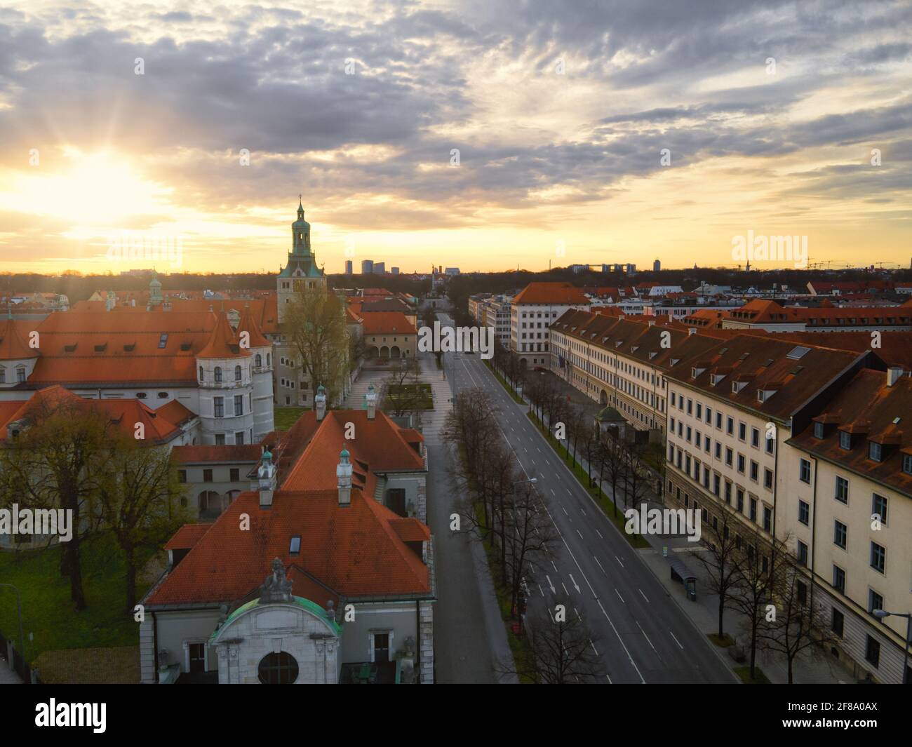 Wohnhaus einer typischen Straße in München Stockfoto