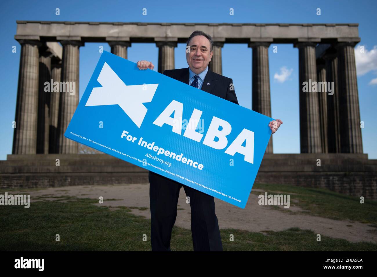 Edinburgh, Schottland, Großbritannien. April 2021. IM BILD: RT Hon Alex Salmond, Vorsitzender der Alba-Partei und ehemaliger erster Minister Schottlands, gesehen auf dem Calton Hill in Edinburgh. Pic Credit: Colin Fisher/Alamy Live News Stockfoto