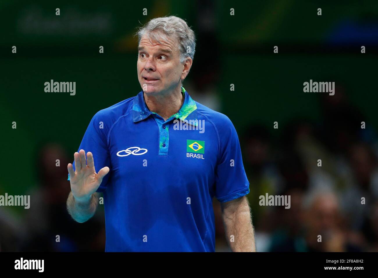 Bernardo Rezende, mit dem Spitznamen Bernardino, Trainer der brasilianischen Volleyballnationalmannschaft und ehemaliger Spieler bei den Olympischen Spielen 2016 in Rio, dem letzten Goldmedaillenspiel Stockfoto