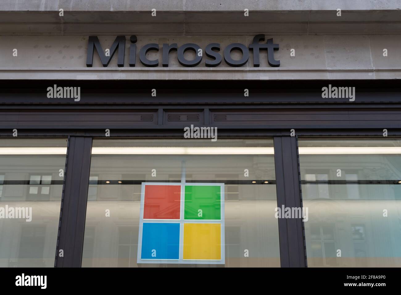 Der Microsoft Store wird in der oxford Street in London wieder eröffnet Stockfoto