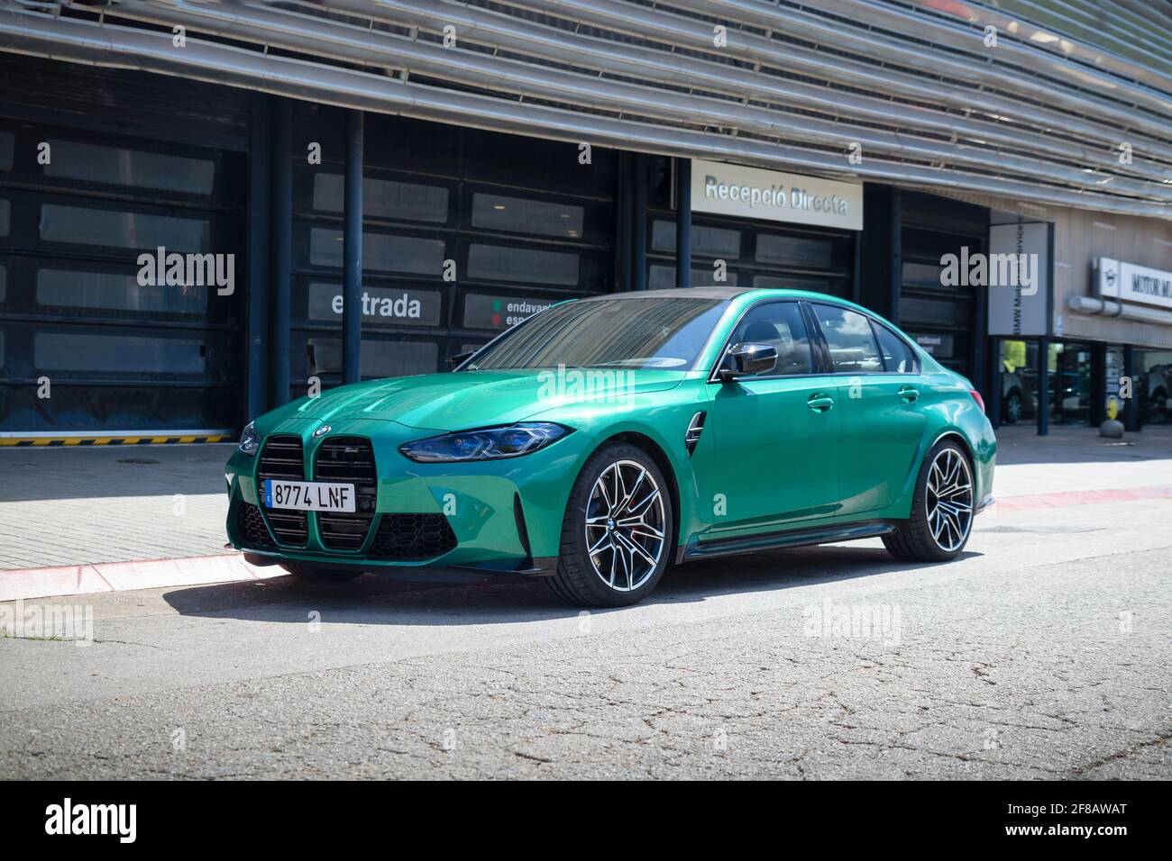 SABADELL, SPANIEN-12. APRIL 2021: 2021 BMW M3 (G80) in Isle of man Green, letzte Generation BMW M3 mit dem BMW S58 Turbolader-Sechsmotor Stockfoto