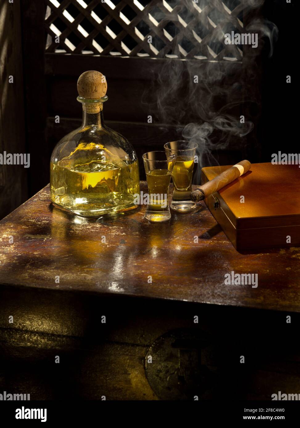 Rauchen und Trinken Stockfoto