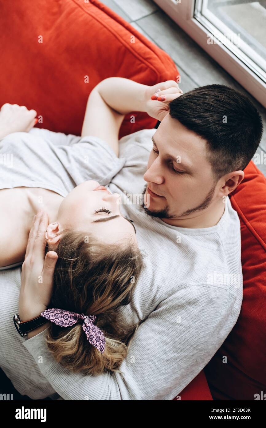 Hübsche Blondine Hat Mit Ihrer Freundin Viel Spaß Hübsche Blondine Hat Mit Ihrer Freundin Viel Spaß