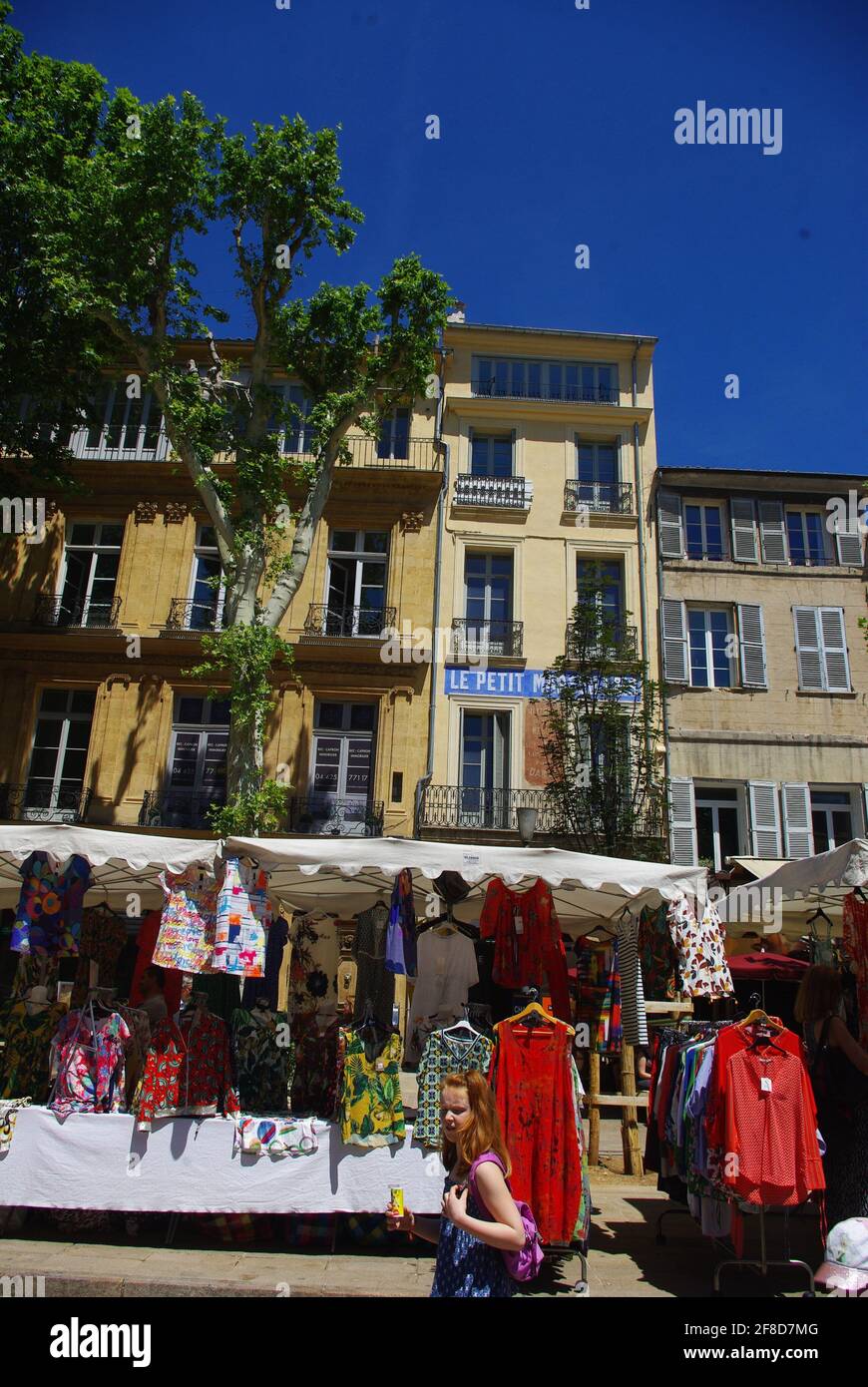 Marktstände auf Cours Mirabeau, Aix en Provence Stockfoto