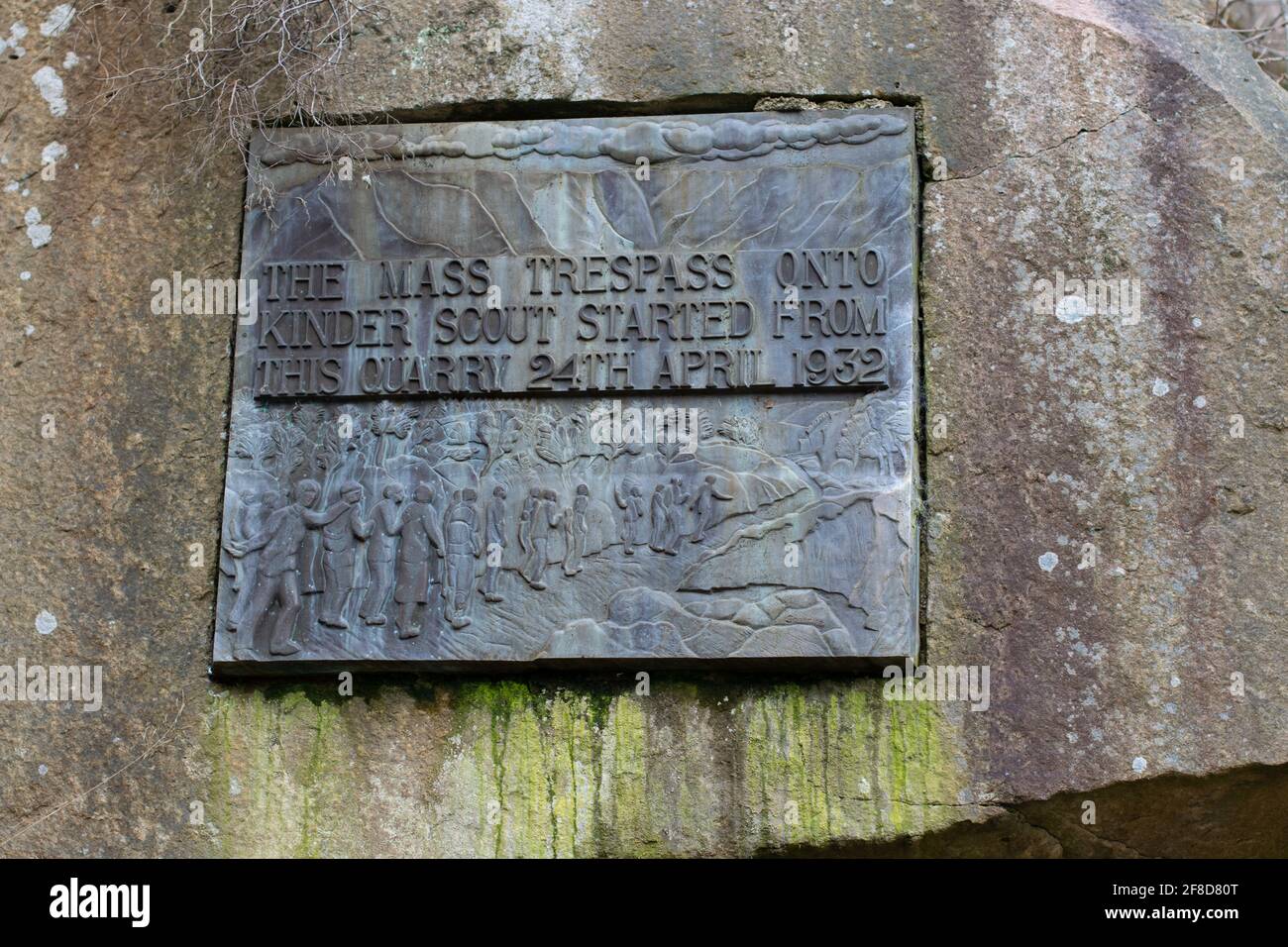 Masseneinbruch auf Kinder Scout Schild, Bowden Bridge Quarry, Hayfield, Derbyshire, Großbritannien Stockfoto
