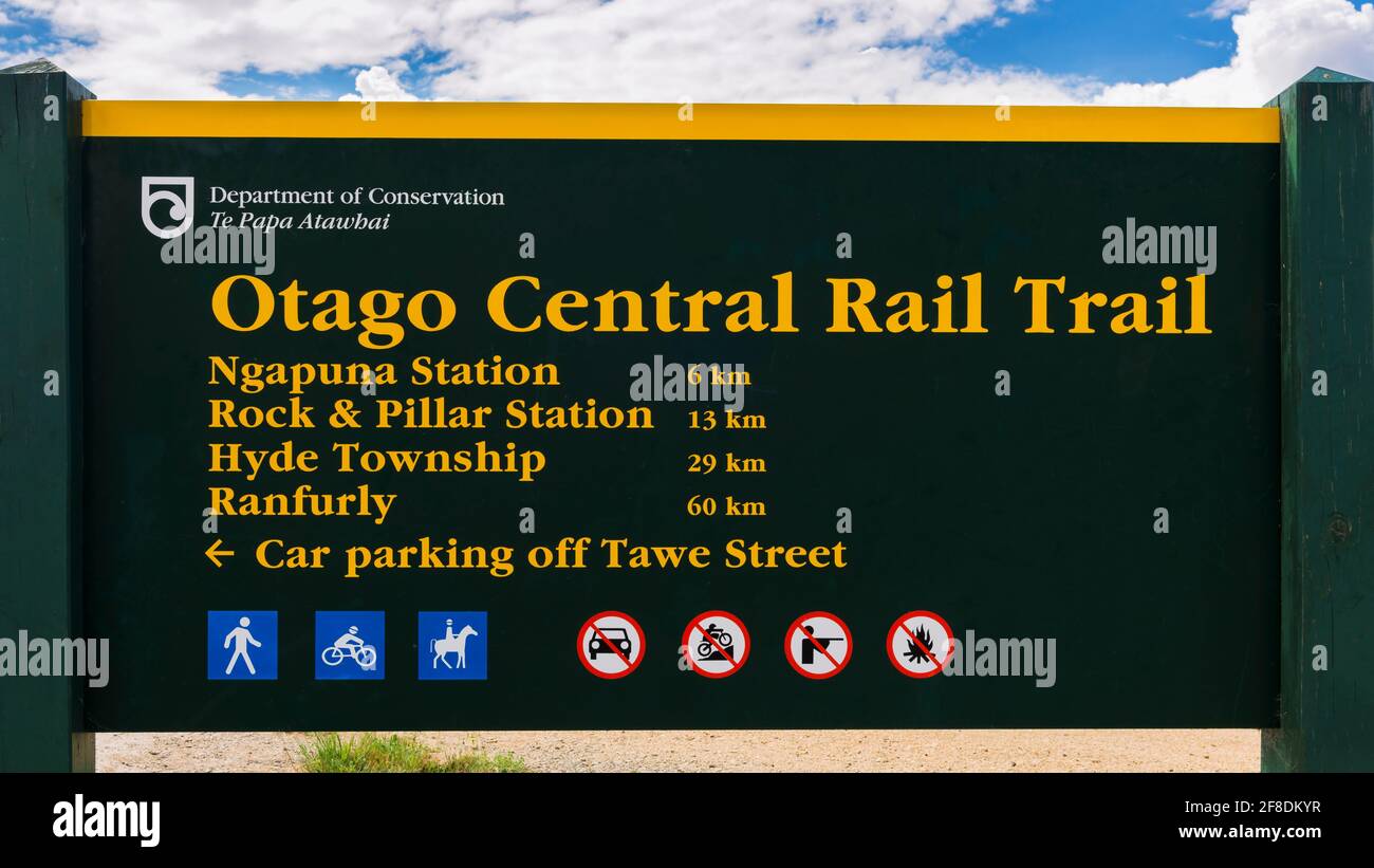 Interpretationsschild auf dem Otago Central Rail Trail, Otago, South Island, Neuseeland Stockfoto