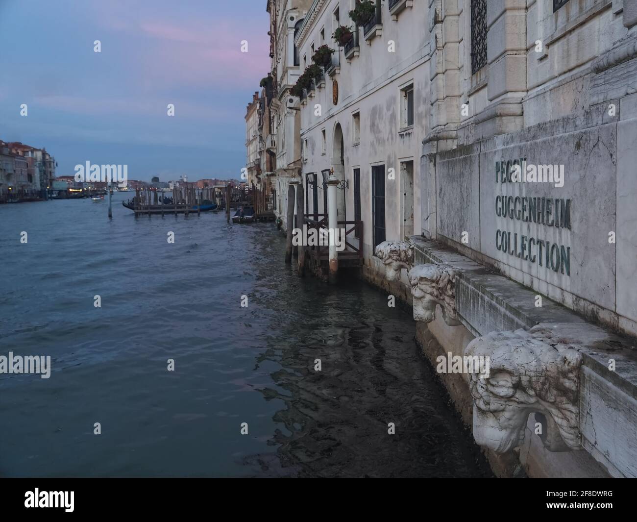 Fassade der Kunstsammlung des Peggy Guggenheim Museums In Venedig Stockfoto