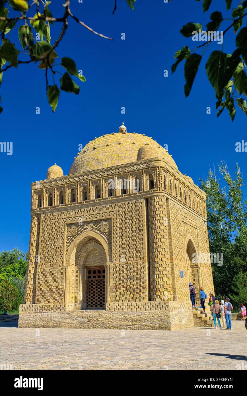 Der fast perfekte Backsteinwürfel wurde am Anfang gebaut Des zehnten Jahrhunderts und gehört zu den großen kulturellen Wiederaufleben der Samaniden-Dynastie (875 Stockfoto
