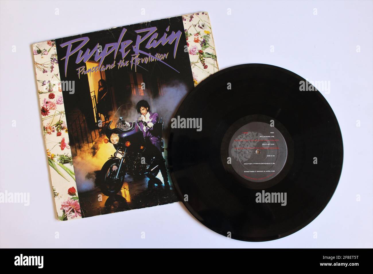 Rock, Pop, RnB und psychedelischer Künstler, Prince and the Revolution Musikalbum auf Vinyl-Schallplatte. Titel: Purple Rain Stockfoto