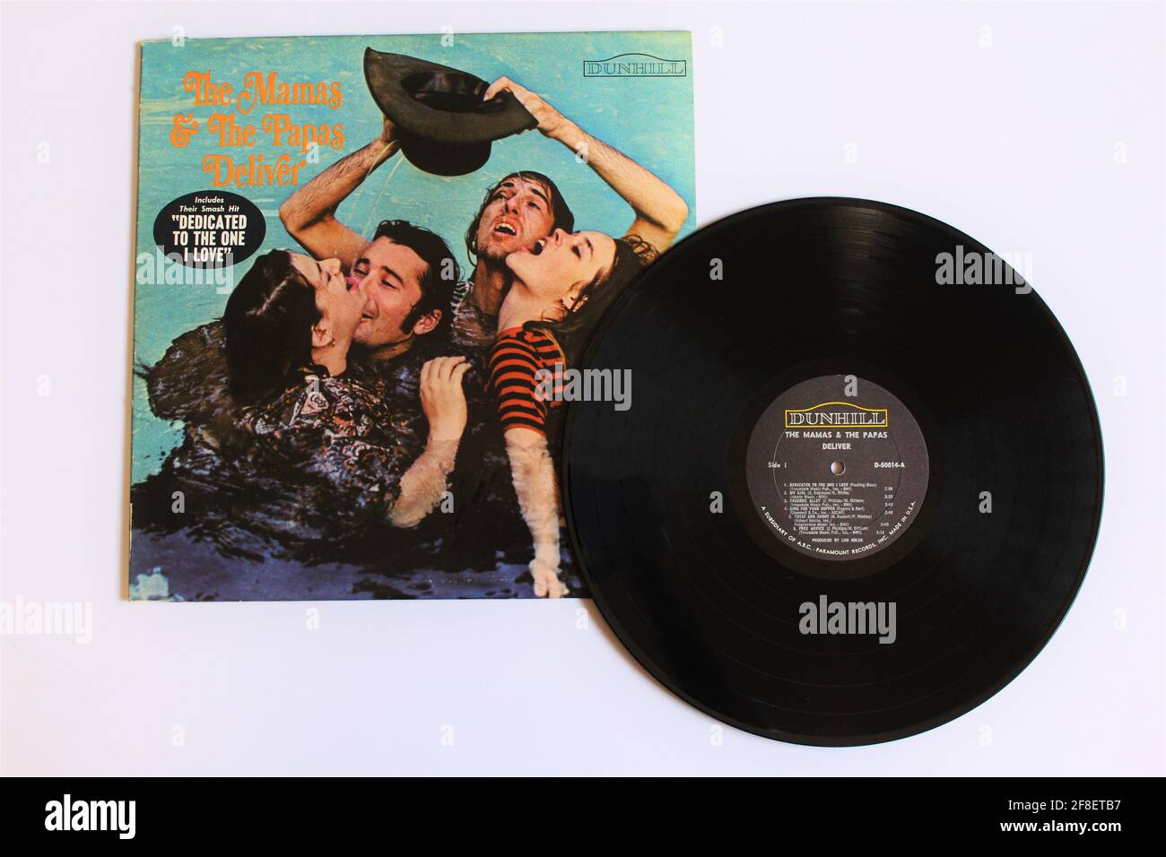 Pop- und Folk-Rock-Band, die Mamas und die Papas, Musikalbum auf Vinyl-LP-Schallplatte. Titel: Deliver Stockfoto
