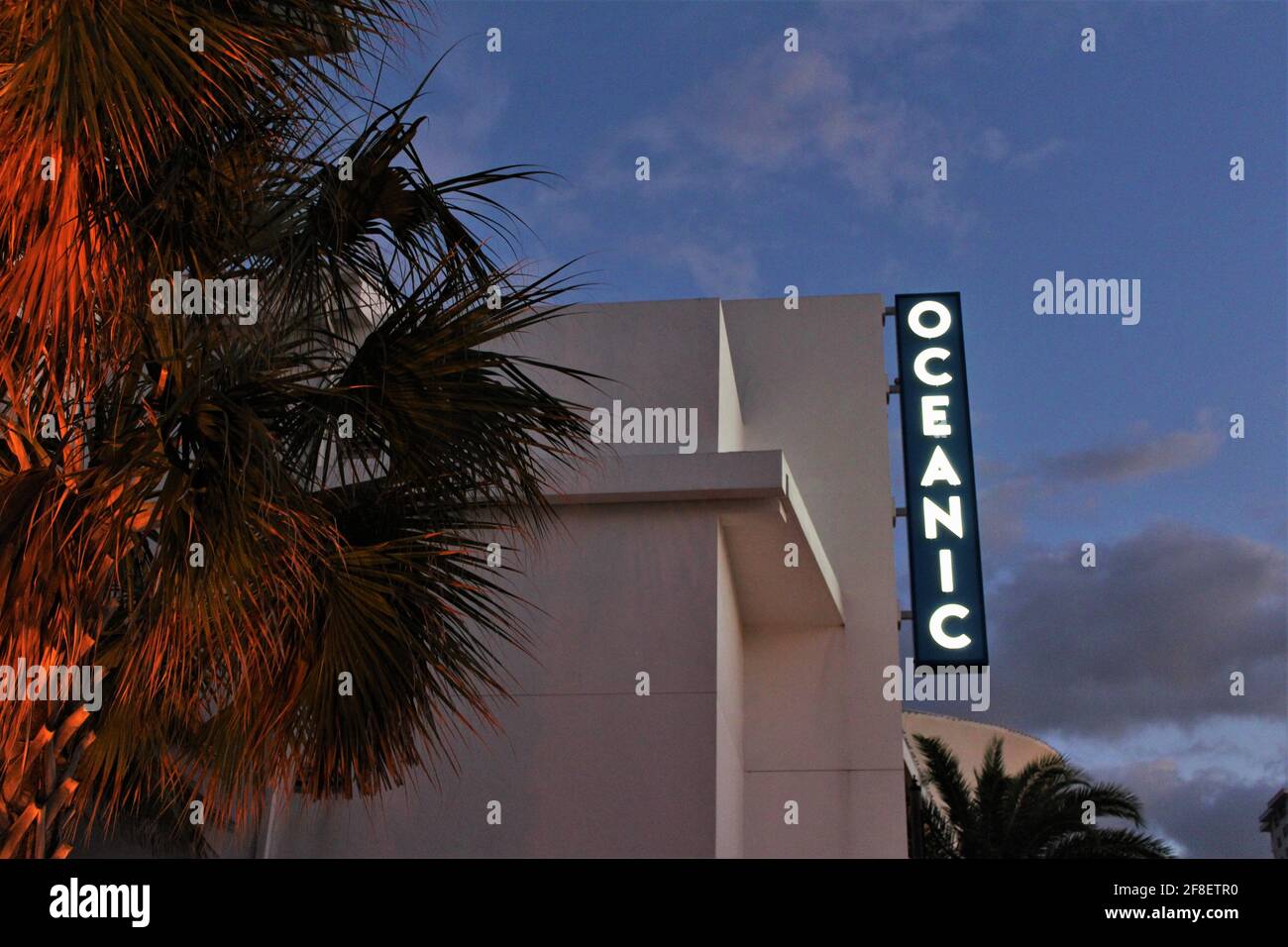 Das Oceanic Restaurant am Pompano Beach, Florida, ist ein erstklassiges Restaurant am Meer mit unvergleichlichen privaten Veranstaltungsräumen. Stockfoto