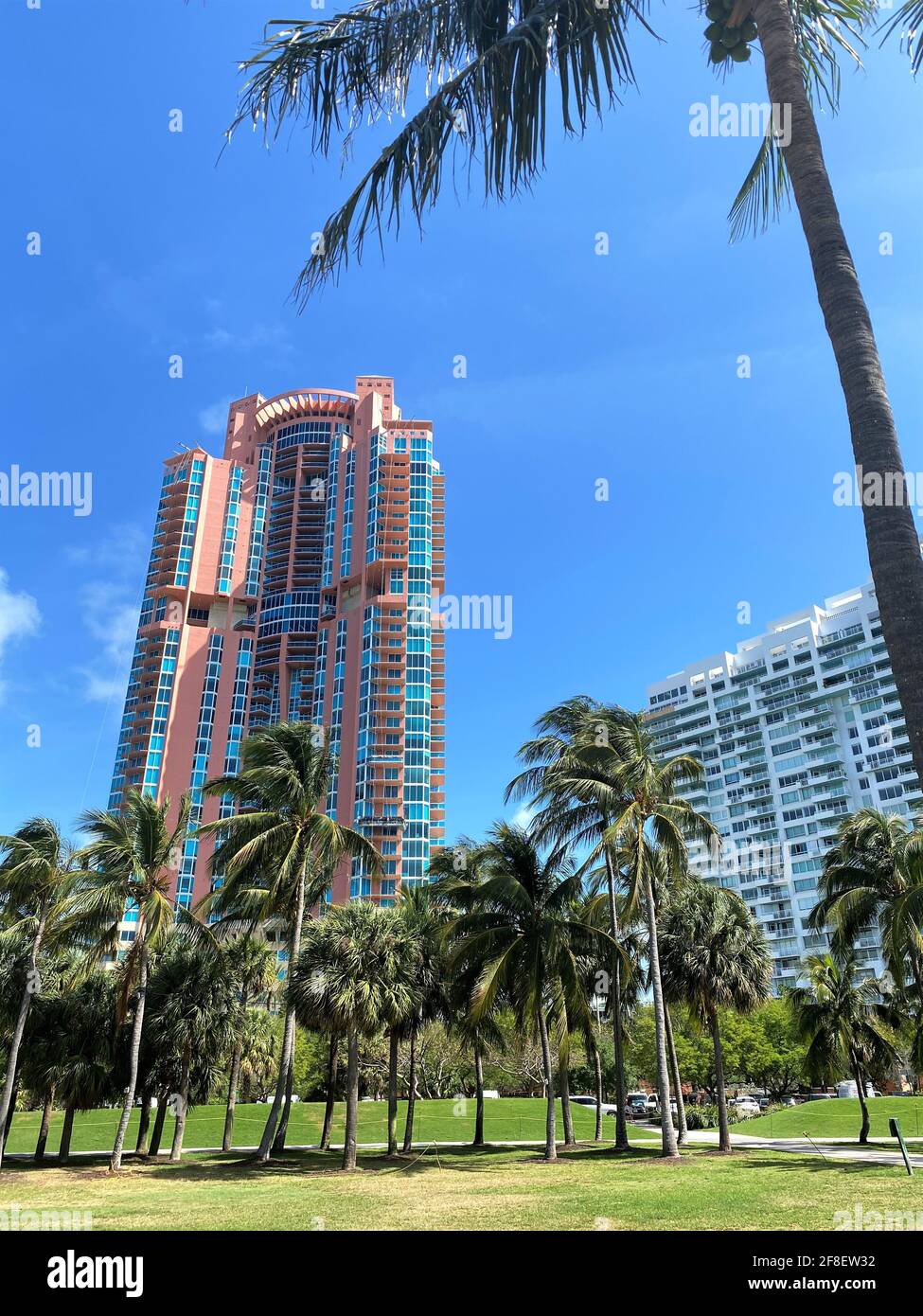 Portofino Tower ist ein Wolkenkratzer in Miami Beach, Florida. South Beach. Stockfoto