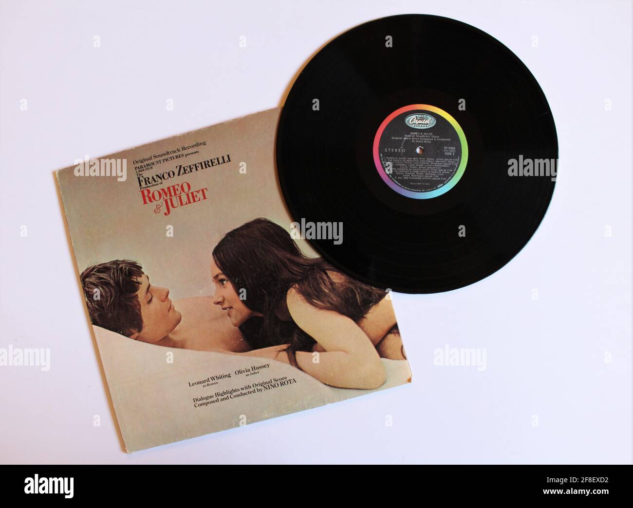 Der Soundtrack zum Film Romeo & Julia von Franco Zeffirelli aus dem Jahr 1968 wurde von Nino Rota von Eugene Walter komponiert und dirigiert. Musikalbum auf Vinyl Stockfoto