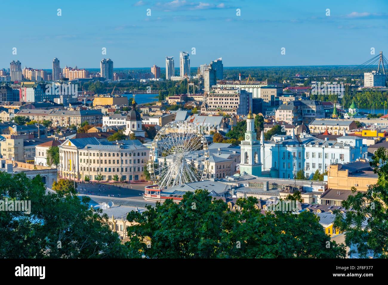 Luftaufnahme von Podil Bezirk in Kiew, Ukraine Stockfoto