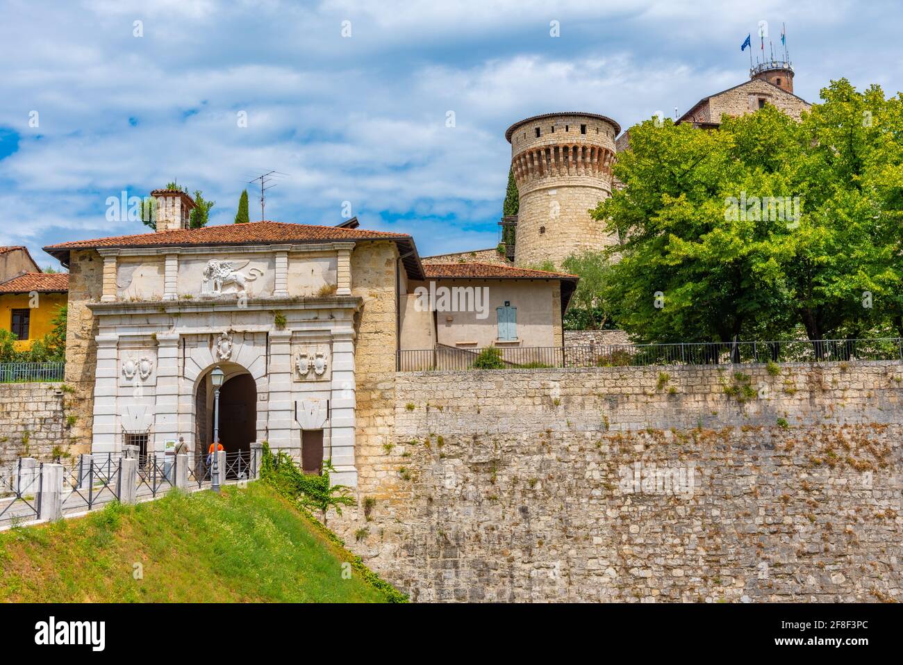 Blick auf das Brescia Schloss in Italien Stockfoto