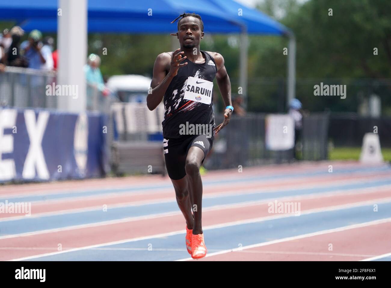 Michael Saruni (KEN) gewinnt die 1.500 Millionen in 3:45.84 während der Miramar-Einladung am Samstag, den 10. April 2021 in Miramar, Fla Stockfoto