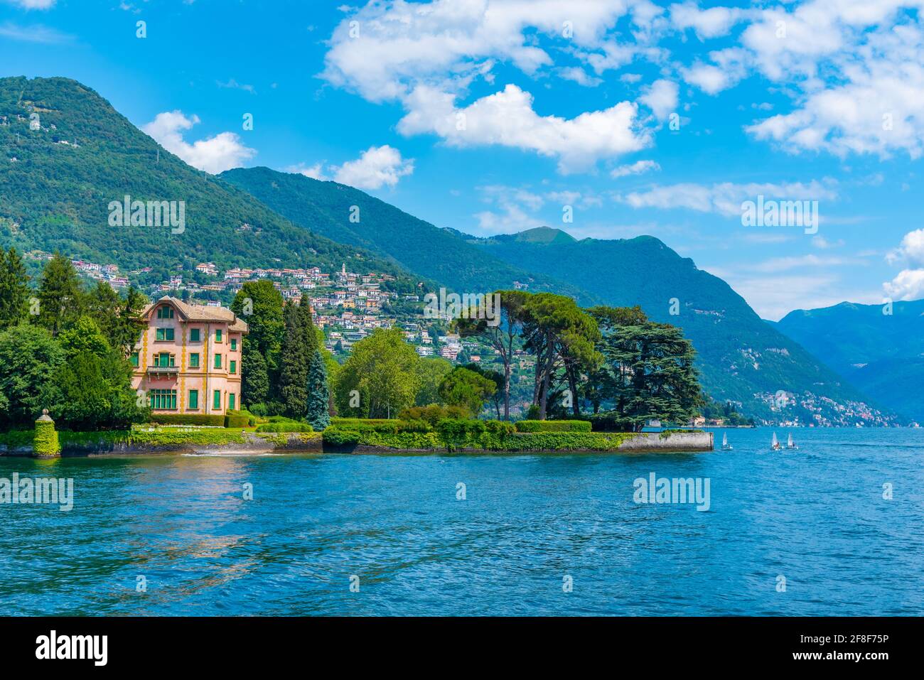 Villa am See in Tavernola Stadt am Comer See, Italien Stockfoto