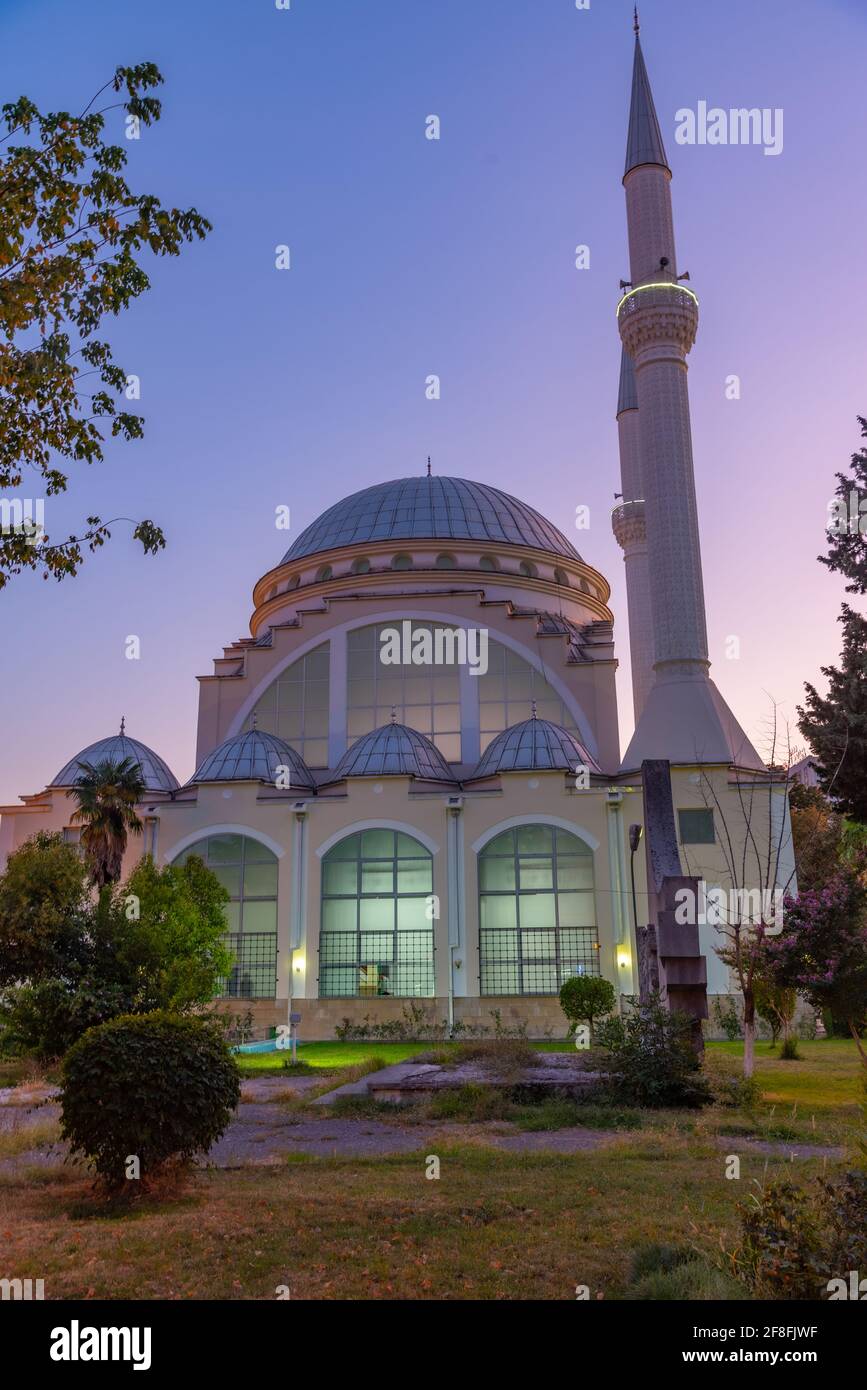 Sonnenuntergang Ansicht der EBU Bekr Moschee in Shkoder, Albanien Stockfoto