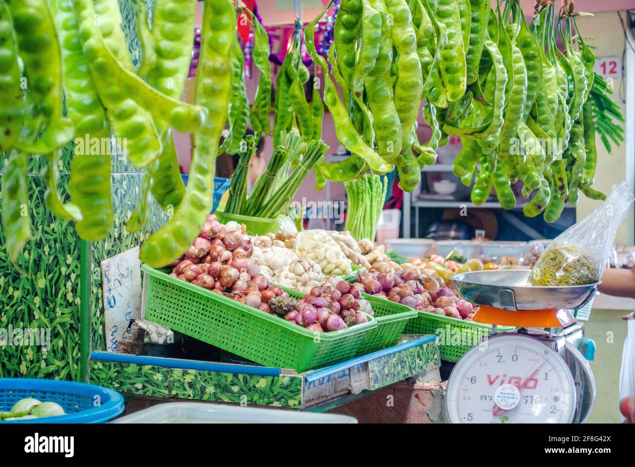 Ich liebe es, meine Geschmackserlebnisse mit den traditionellen Speisen der Orte zu sehen und zu verbessern, in die ich Reise. Es macht die Reise unvergesslich und aufregend. Stockfoto