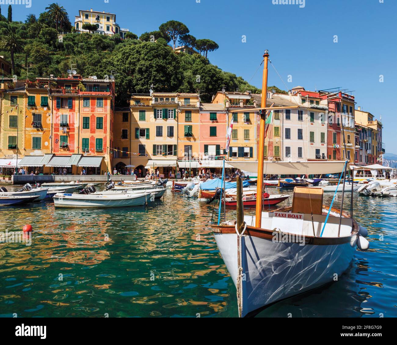 Portofino, Provinz Genua, Italienische Riviera, Italien. Der Hafen. Stockfoto