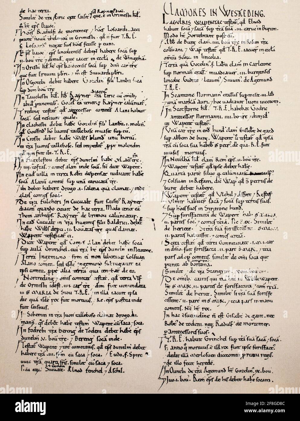 Eine Seite aus dem Little Domesday Book, dem ersten Entwurf oder „Circuit Summary“, der die Grafschaften Essex, Norfolk und Suffolk ‘. Da die Informationen von Little Domesday nie in Great Domesday eingegeben wurden, wurde Little Domesday als letzter Rekord für East Anglia beibehalten. Stockfoto