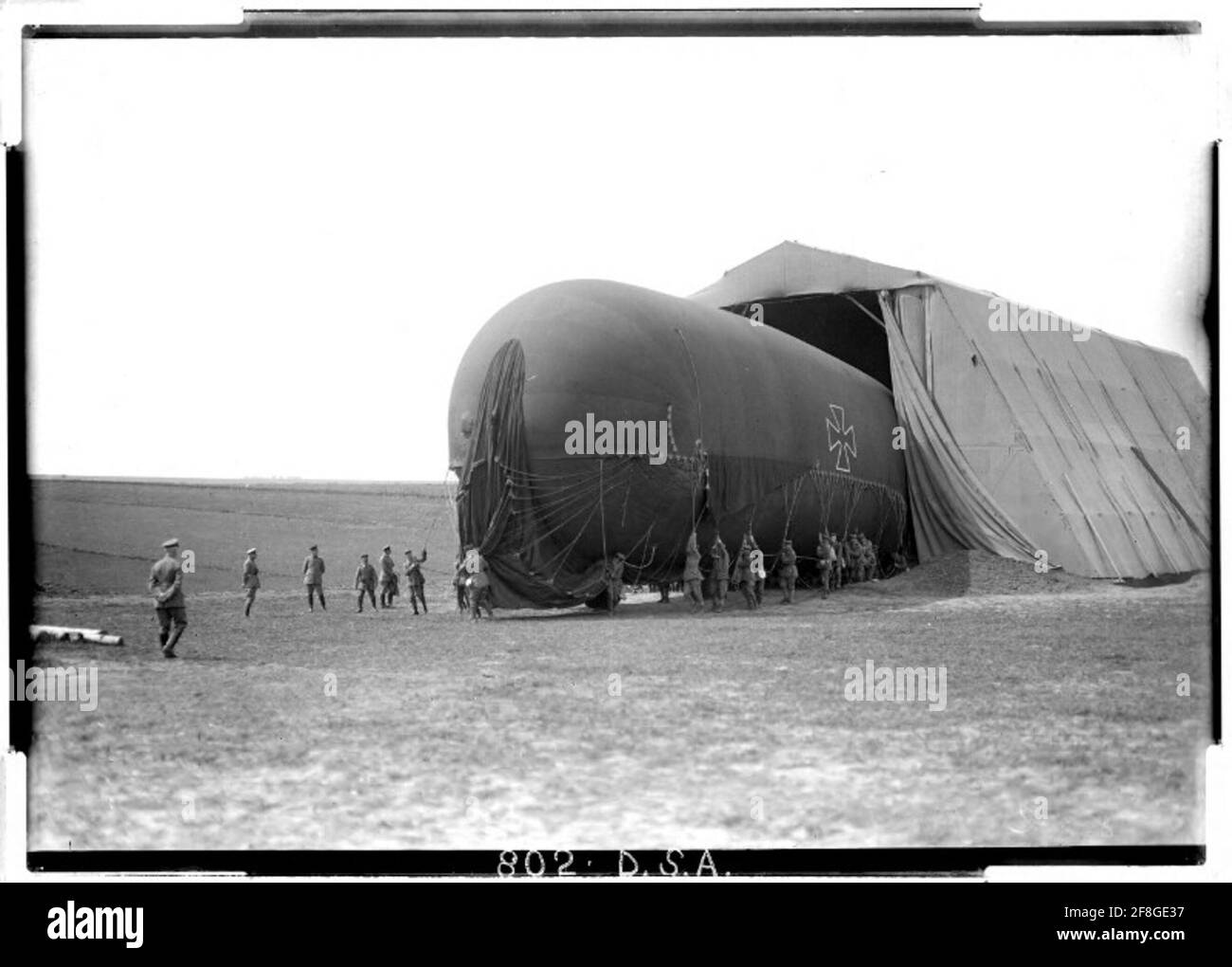 Ballonsaal der Luftschiffahrtabteilung 41, Folwarki Ploska westlich von Plotacz; Ostgalizien. Stockfoto