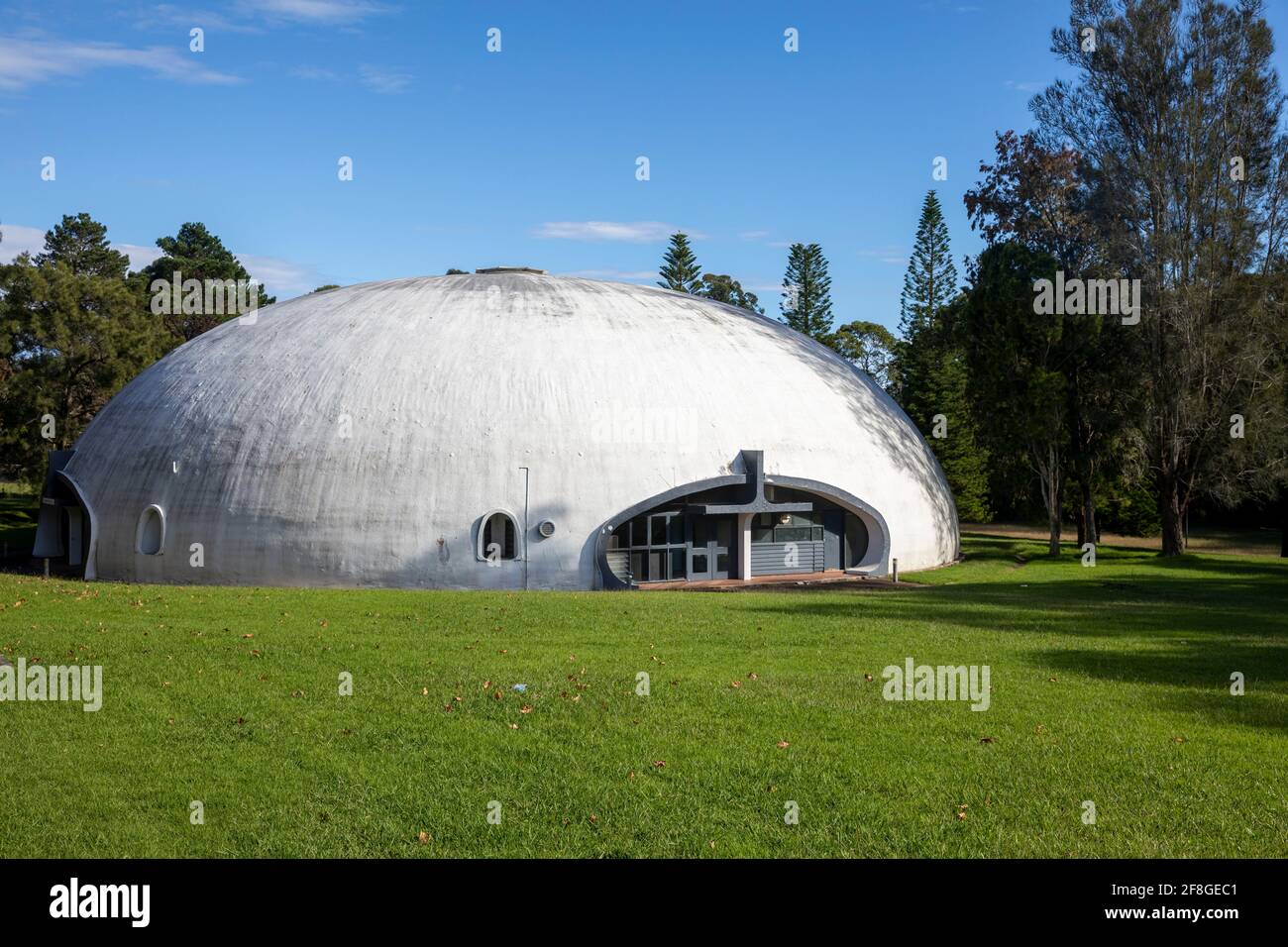 Binishell Dome an der Ku Ring Gai High School in Sydney, NSW, Australien Stockfoto
