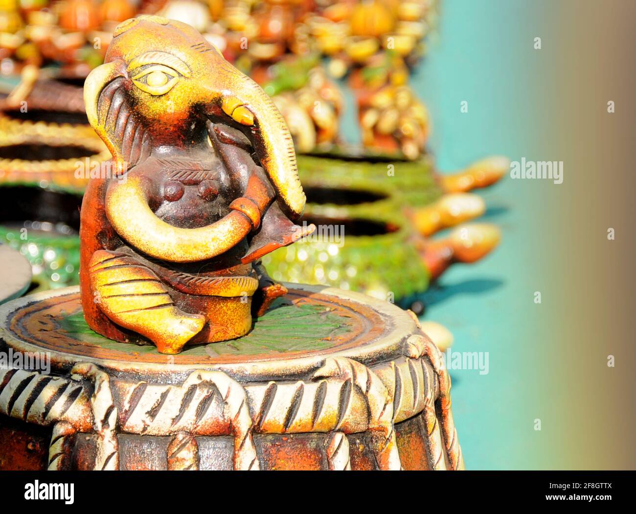 Happy Ganesh Chaturthi Indian Hindu Gott Herr, Ganesha Statue aus Ton Stockfoto