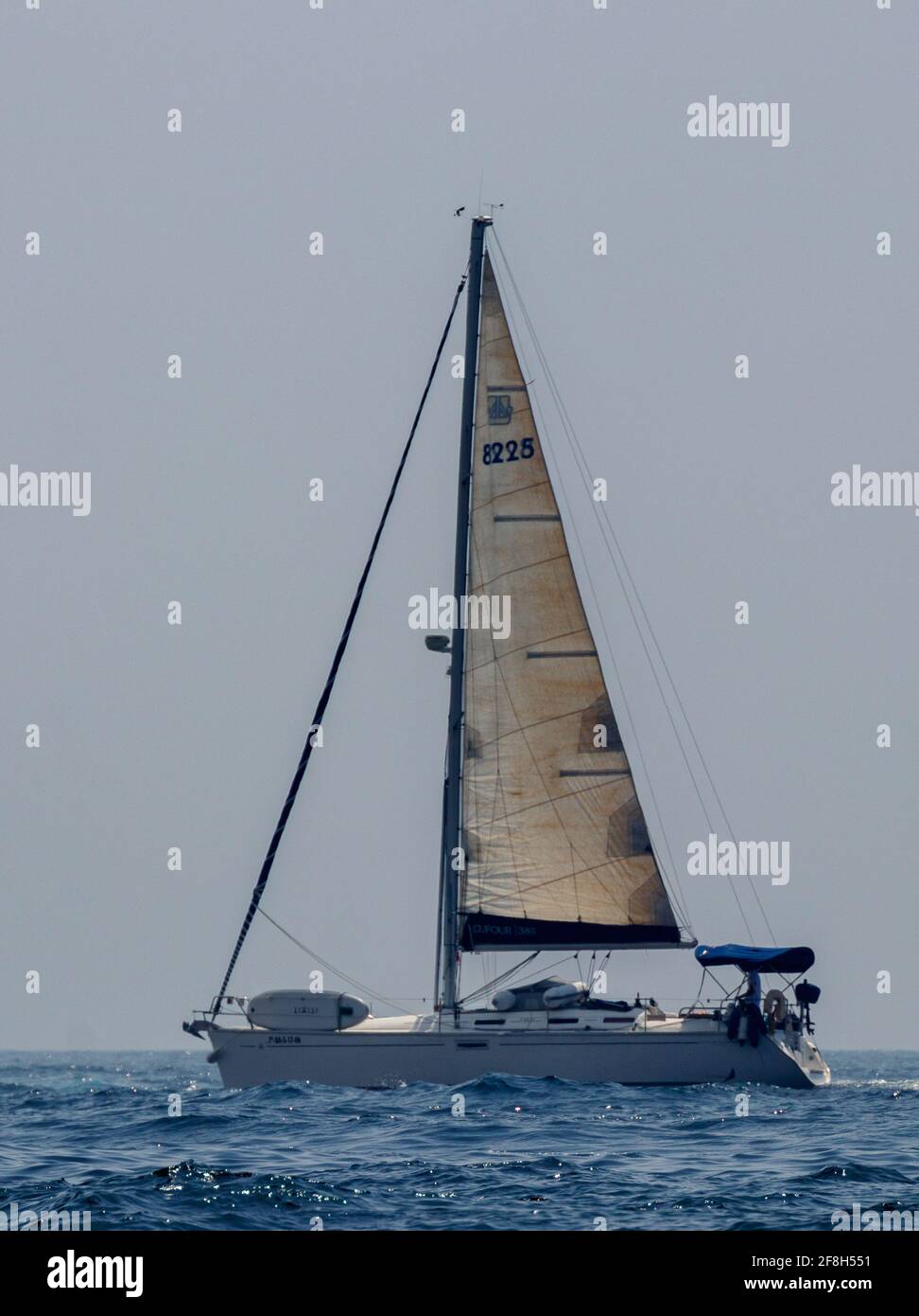 Bootstouristen an der costa brava an einem sonnigen Sommer Tag Stockfoto