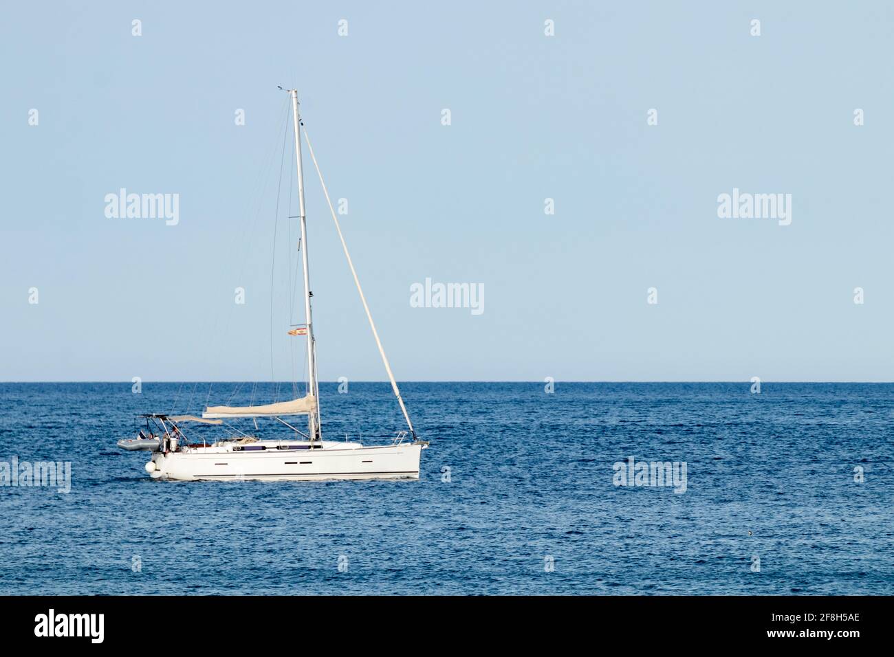 Bootstouristen an der costa brava an einem sonnigen Sommer Tag Stockfoto