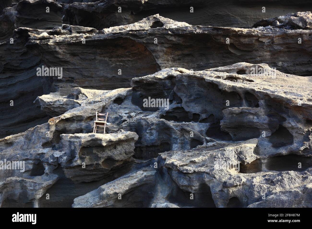 Felsformation auf dem erloschenen Vulkankrater El Golfo, im Südwesten von Lanzarote, Kanarische Inseln, Kanaren, Spanien Stockfoto