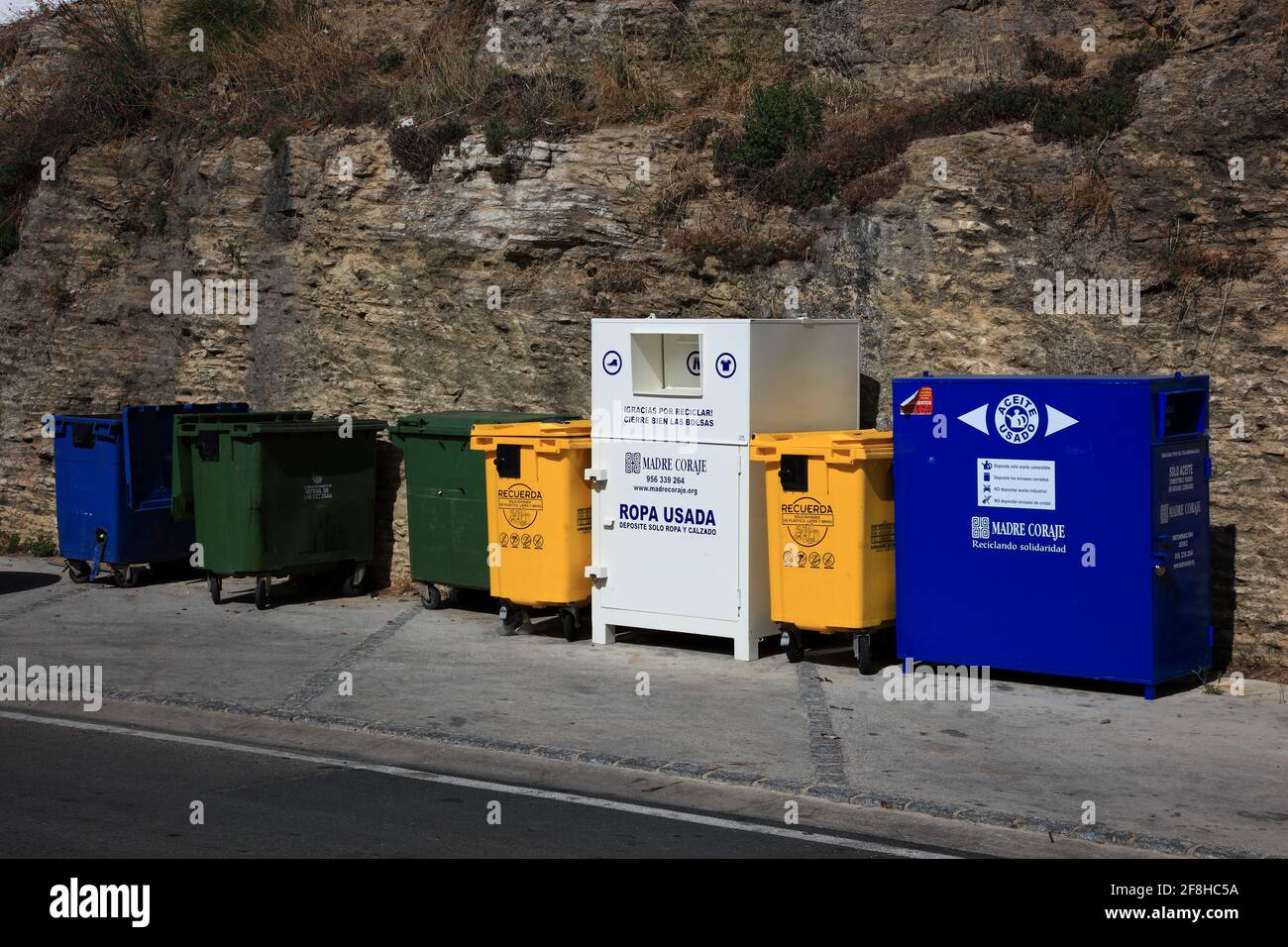 Müllcontainer, Mülltrennung, Spanien, Andalusien Stockfoto