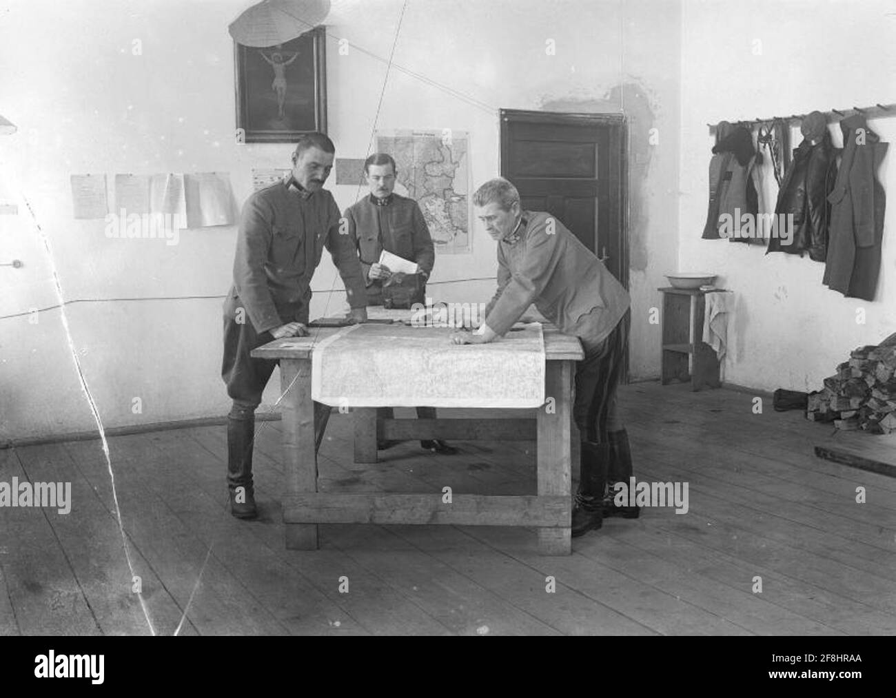 Pilotenmeister von Benigni, dem Kommandanten des 8. Korps mit General Stabel Leutnant Dobretzberger und Adjutant. Stockfoto