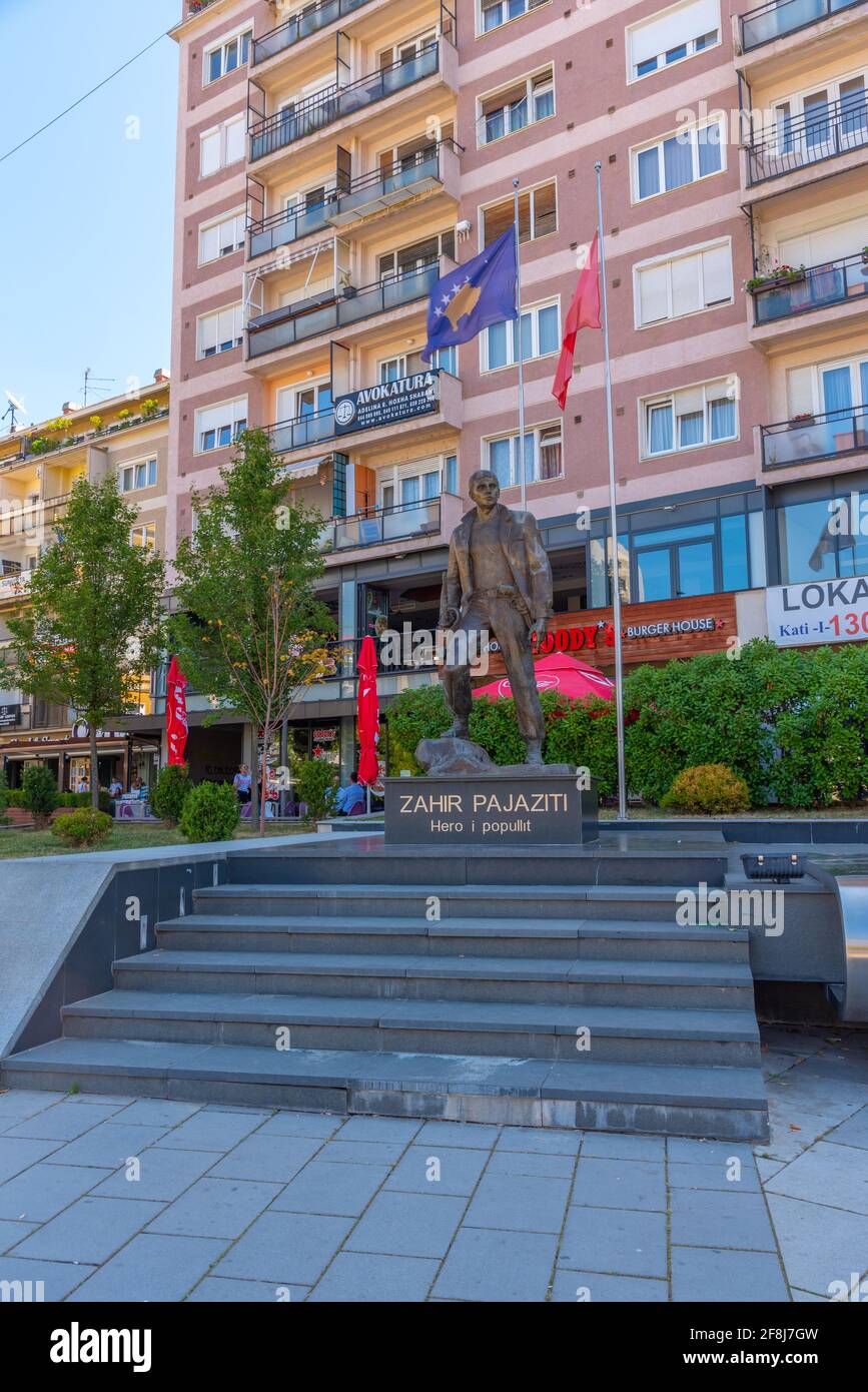 PRISHTINA, KOSOVO, 16. SEPTEMBER 2019: Statue von Zahir Pajaziti in Prishtina, Kosovo Stockfoto