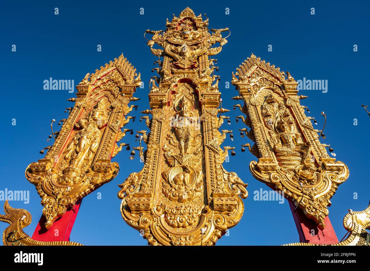 Drei goldene buddhistische Tafeln am Goldenen Dreieck Stockfoto