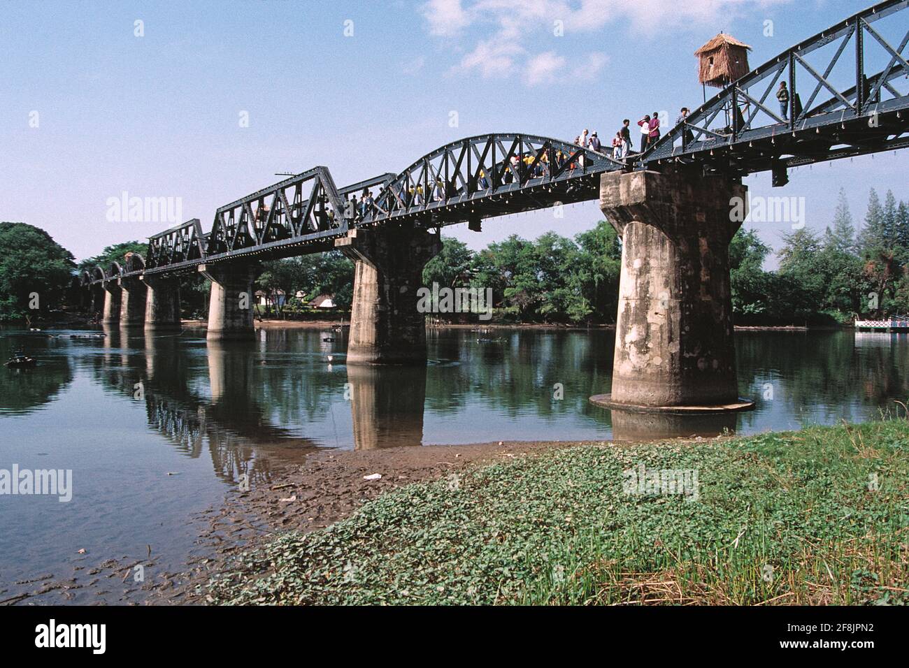Thailand. Kanchanaburi. Brücke auf dem Fluss Kwai. Stockfoto