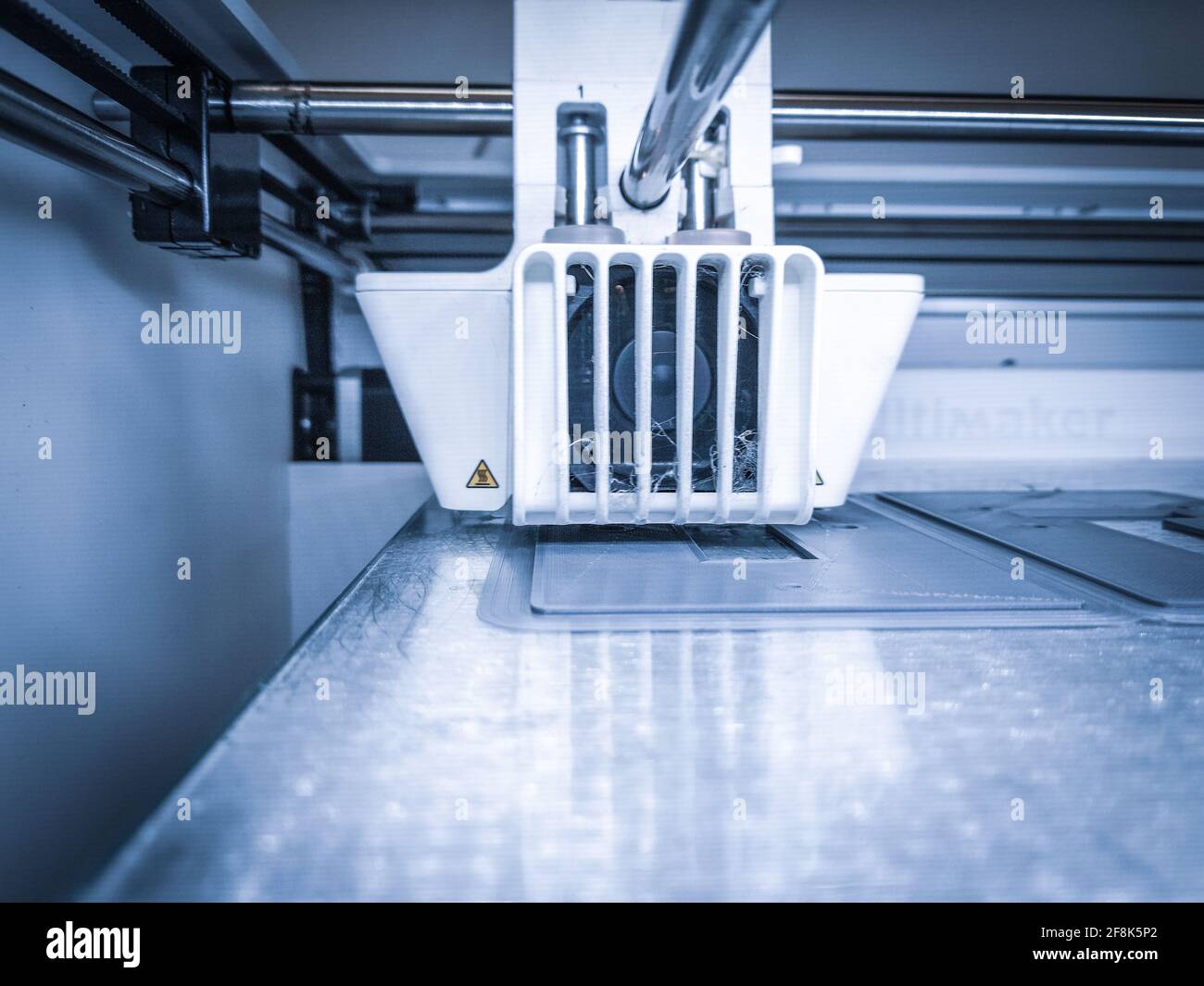 3D-Drucker, Drucken mit Kunststoffdraht-Filament in additiver Fertigungstechnik. Stockfoto