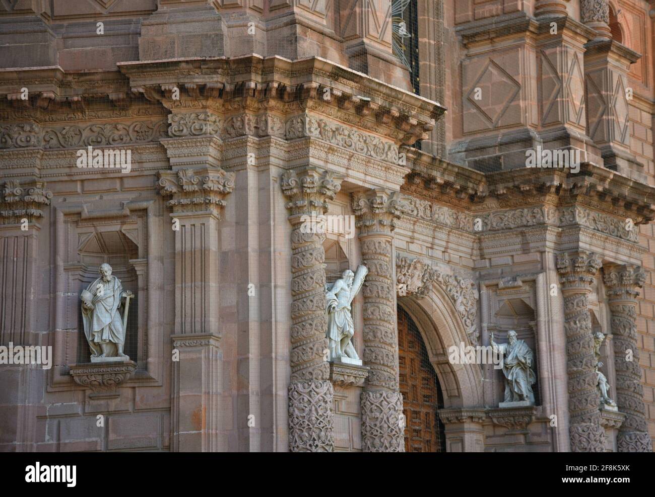 Fassade architektonische Detail des barocken Stil Templo de San Francisco im historischen Zentrum von San Luis Potosí, Mexiko. Stockfoto