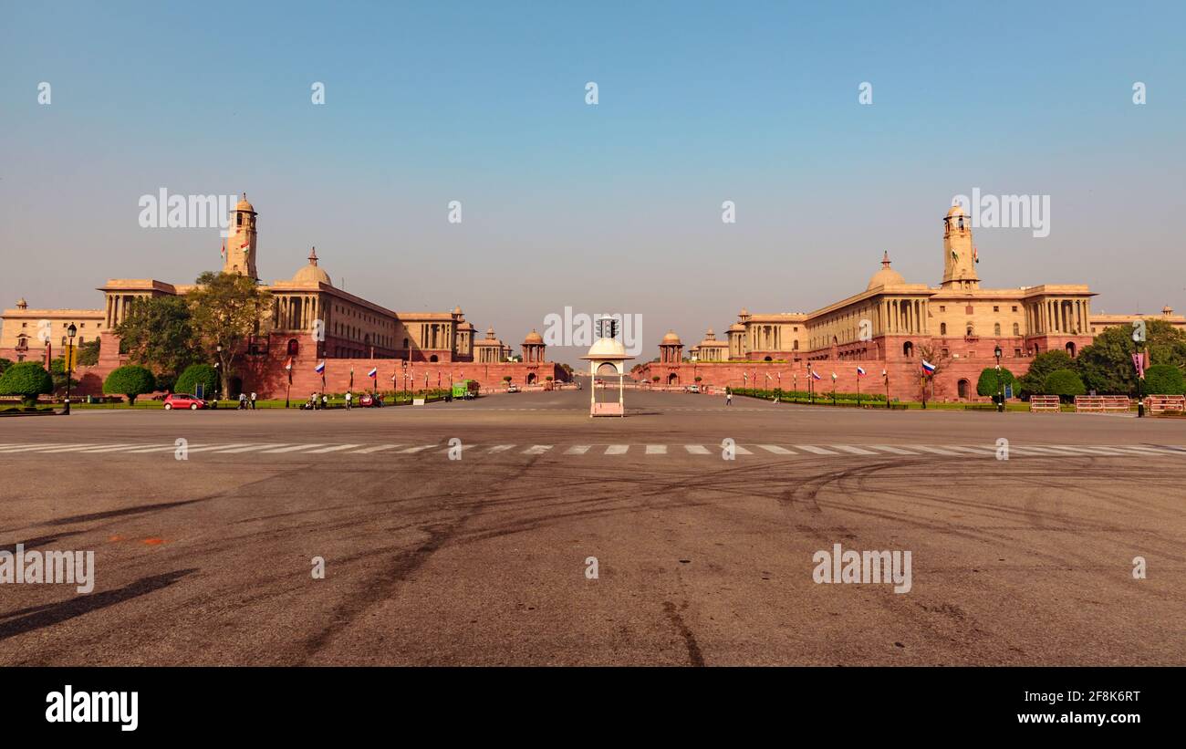 Rajpath 'King's Way' ist ein zeremonieller Boulevard in Delhi, der Fährt von Rashtrapati Bhavan auf dem Raisina Hill durch Vijay Chowk Und Indien Tor zur Nation Stockfoto