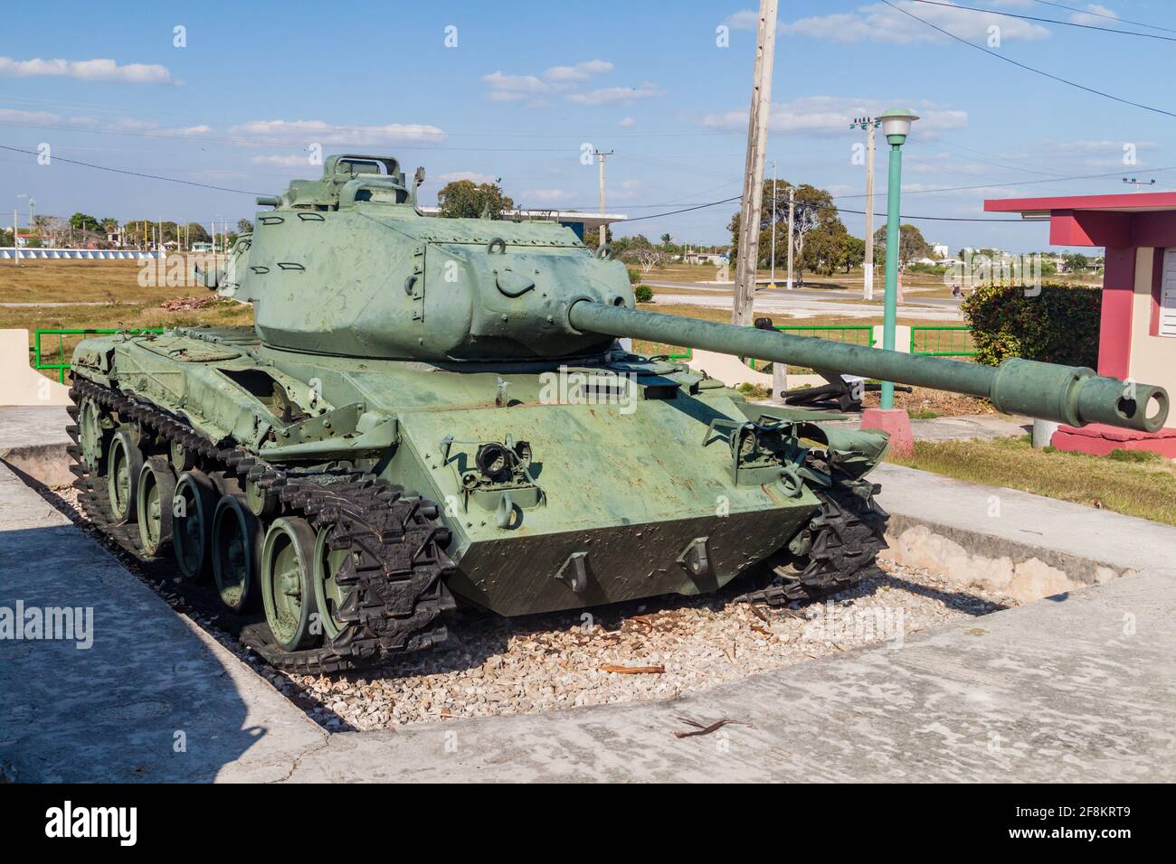 PLAYA GIRON, KUBA - 14. FEB 2016: Panzer in einem rmuseum, das der gescheiterten Schweinebucht-Invasion 1961 im Dorf Playa Giron, Kuba, gewidmet ist. Stockfoto