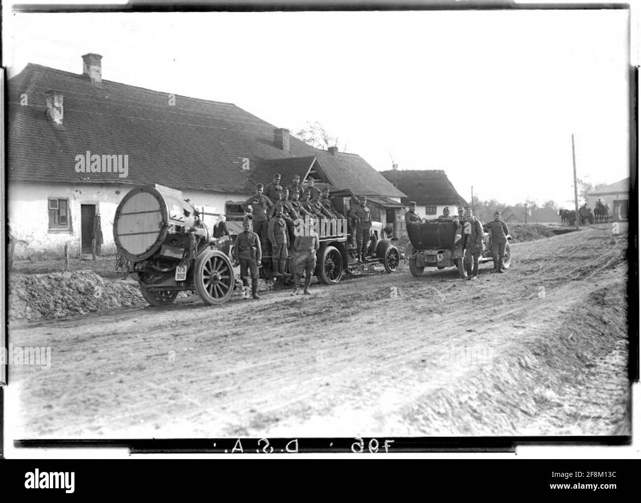 120 cm Automobil-Beleuchtungszug 18 in Jezierna Ostgalizien, westlich von Tarnopol; Fotograf: Deutsche Südarmee. Stockfoto